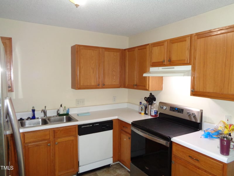 221 Hickory Glen Ln, Durham, NC 27703