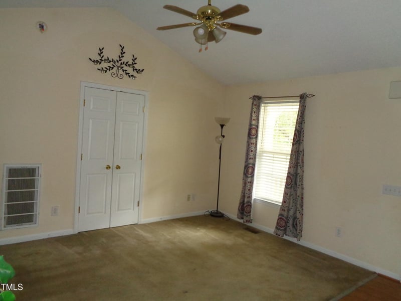 221 Hickory Glen Ln, Durham, NC 27703