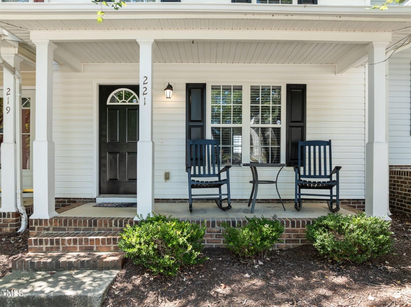 221 Highgate Cir, Wake Forest, NC 27587
