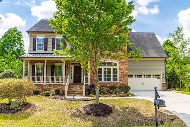 221 Hilliard Forest Dr, Cary, NC 27519