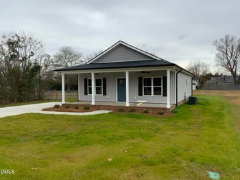 221 Jackson St, Coats, NC 27521