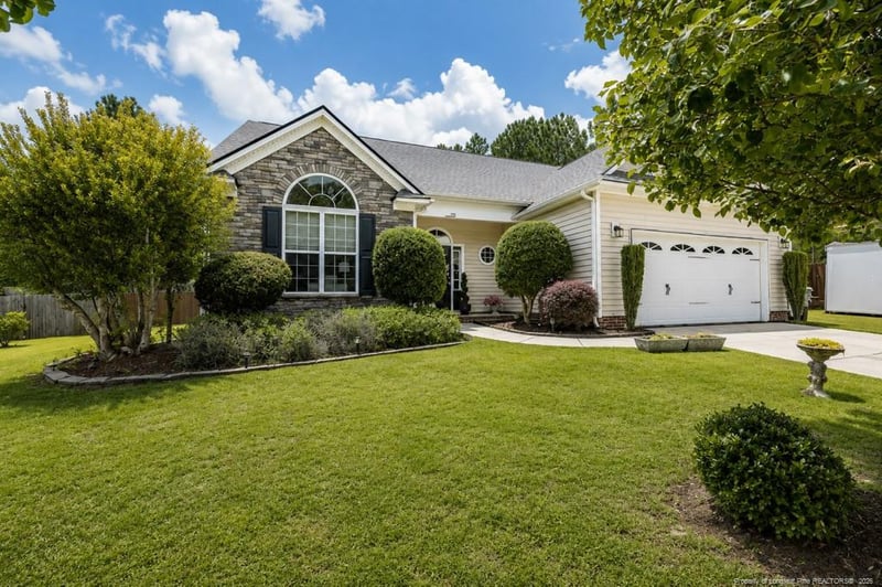 221 Kimbrough Dr, Lillington, NC 27546