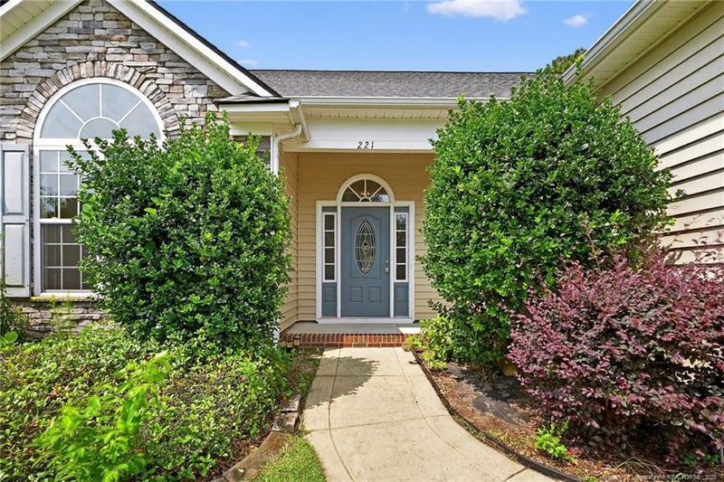 221 Kimbrough Dr, Lillington, NC 27546