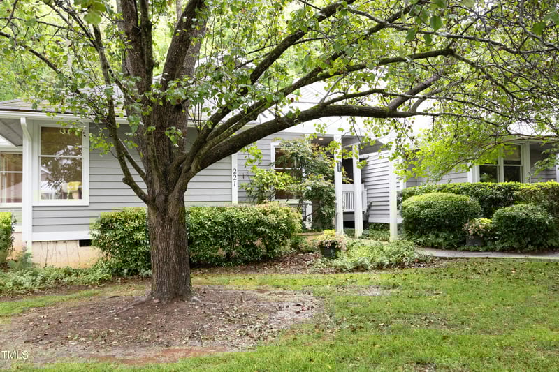 221 Kirkwood Dr, Chapel Hill, NC 27514