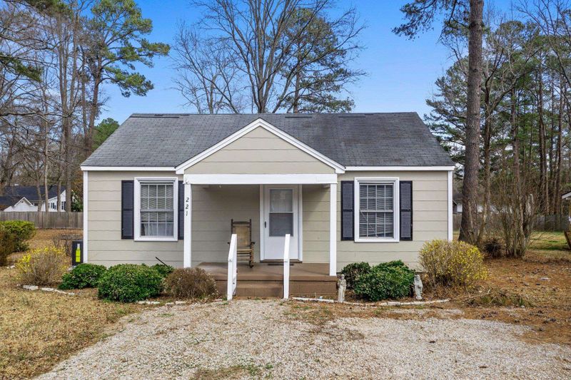 221 Mae Byrd Rd, Lillington, NC 27546