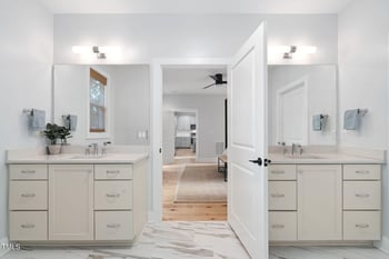 221 Old Hickory Dr, Raleigh, NC 27603