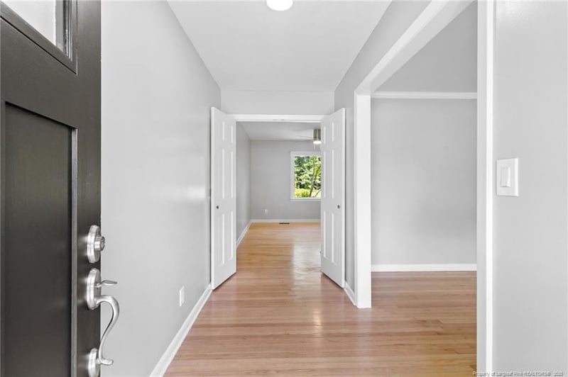 221 Palomar St, Fayetteville, NC 28314