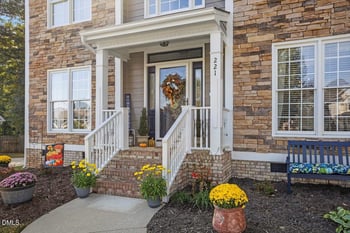 221 Parkridge Dr, Clayton, NC 27527