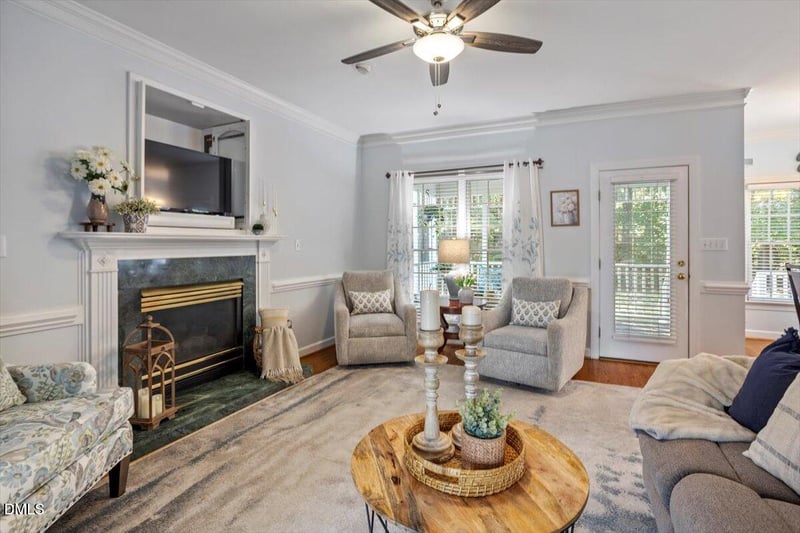 221 Parkridge Dr, Clayton, NC 27527