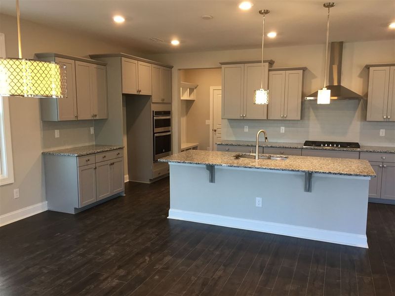 221 Putney Dr, Cary, NC 27518