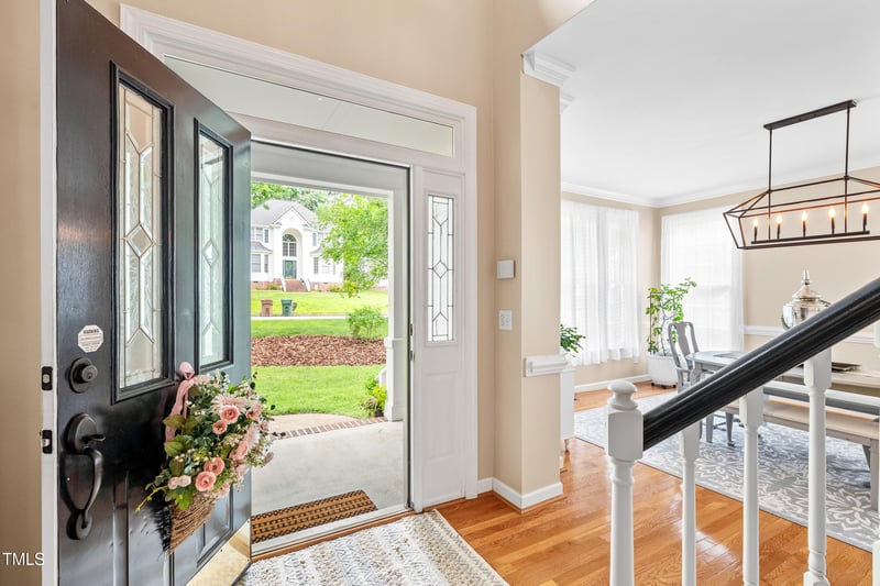 221 Roebling Ln, Cary, NC 27513