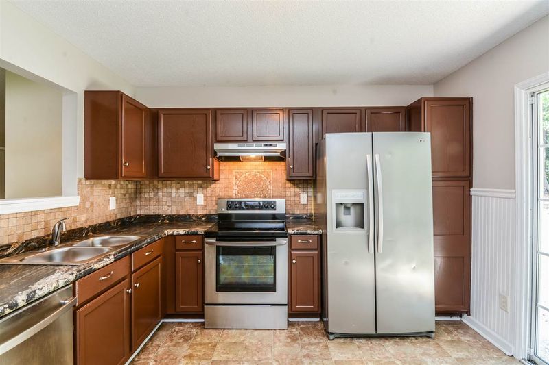 221 Ruby Ridge Rd, Durham, NC 27703