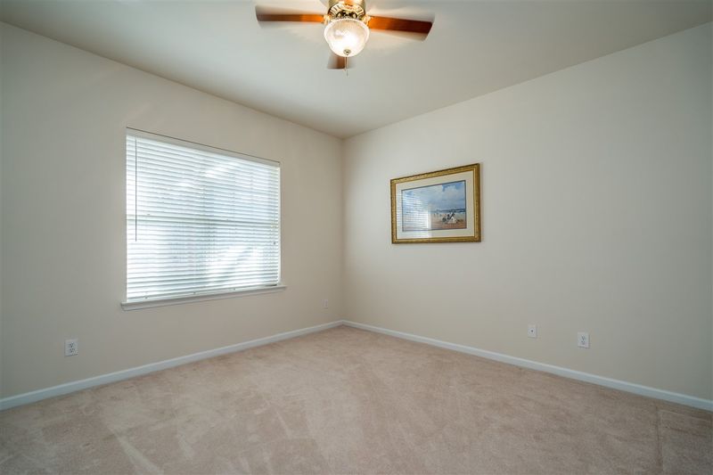221 Ruby Walk Dr, Morrisville, NC 27560