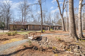 221 Saddle Ridge Rd, Chapel Hill, NC 27514