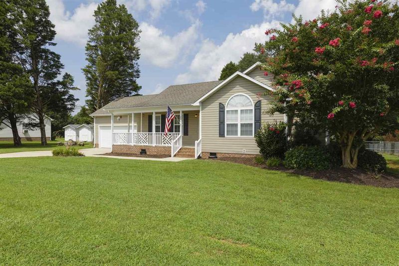 221 Skylar Ln, Four Oaks, NC 27524