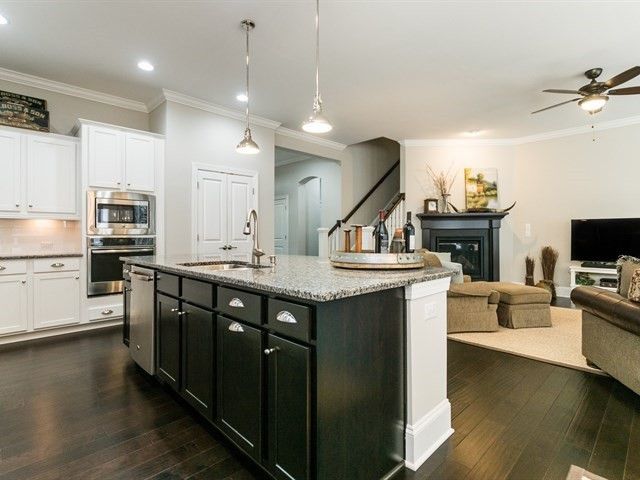 221 Sour Mash Ct, Holly Springs, NC 27540