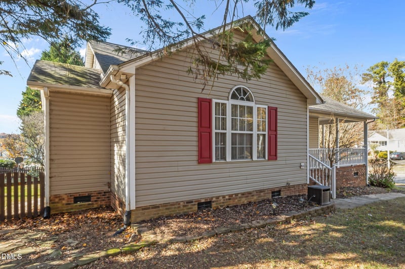 221 Southerby Dr, Garner, NC 27529