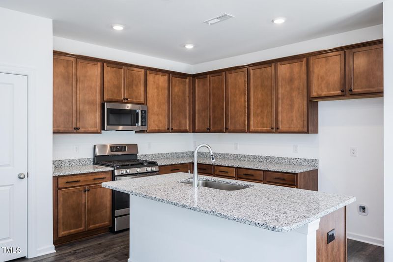 221 Sweetbay Tree Dr, Wendell, NC 27591