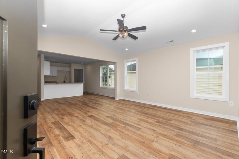 221 Washington St, Coats, NC 27521