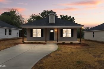 221 Washington St, Coats, NC 27521