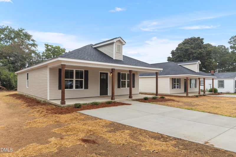 221 Washington St, Coats, NC 27521