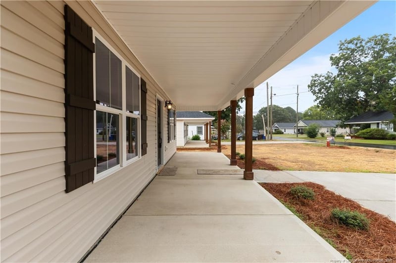 221 Washington St, Coats, NC 27521