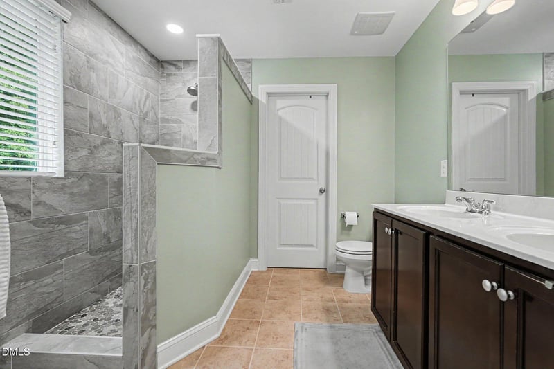 221 Willow Weald Ct, Fuquay Varina, NC 27526