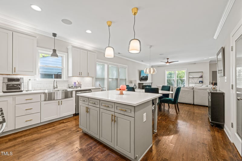 2210 Bedford Ave, Raleigh, NC 27607
