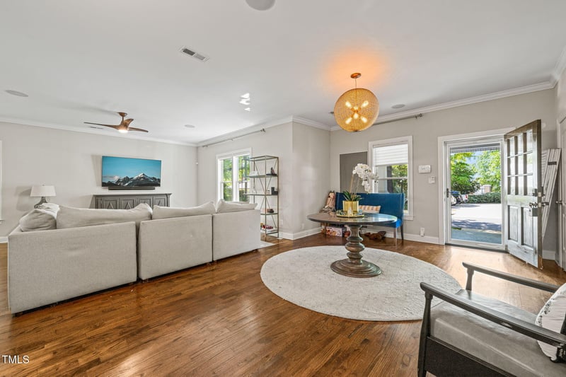 2210 Bedford Ave, Raleigh, NC 27607