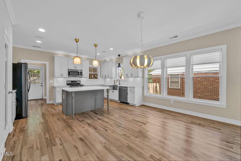 2210 Bedford Ave, Raleigh, NC 27607