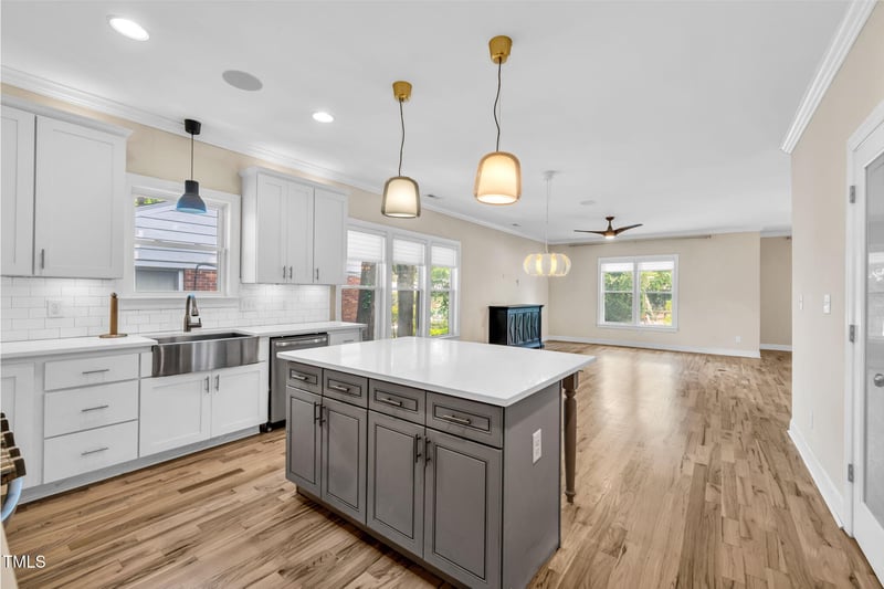 2210 Bedford Ave, Raleigh, NC 27607