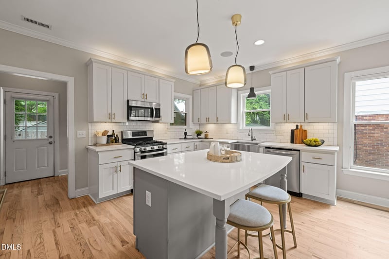2210 Bedford Ave, Raleigh, NC 27607