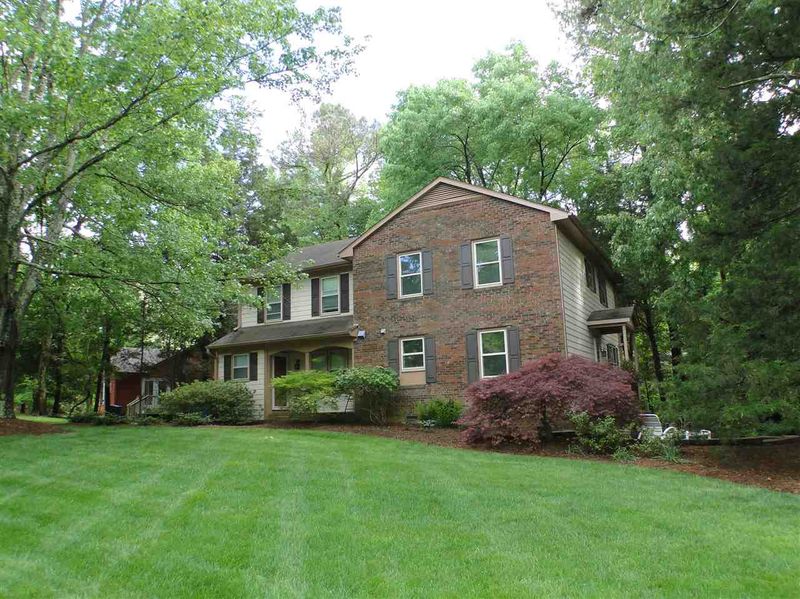 2210 Daley Rd, Chapel Hill, NC 27514