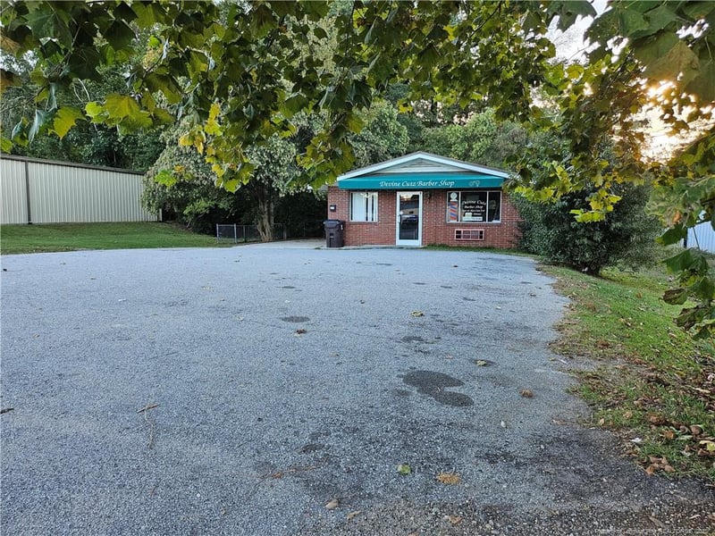2210 Lee Ave, Sanford, NC 27330