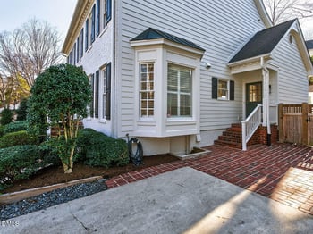 2210 Oxford Rd, Raleigh, NC 27608