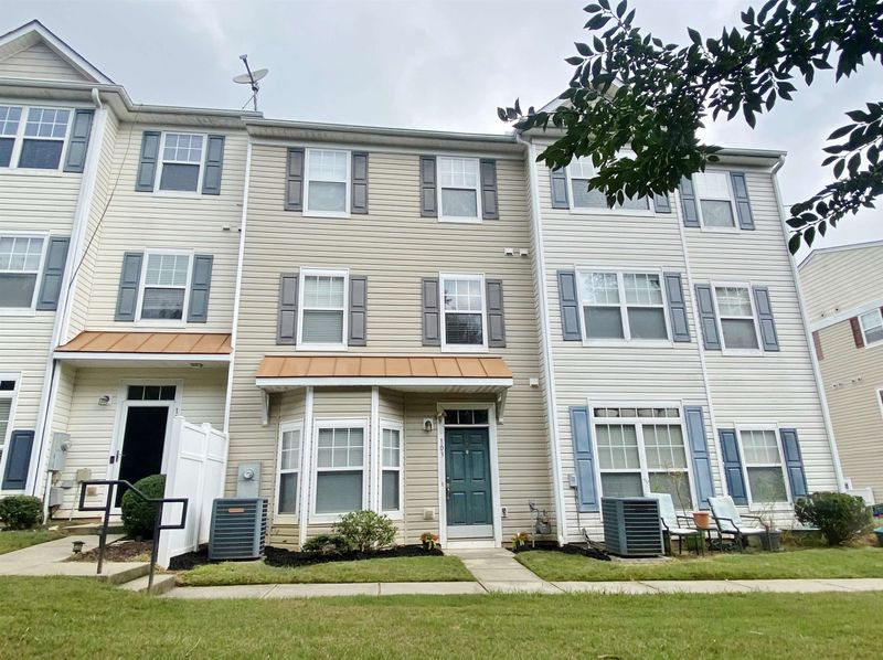 2210 Valley Edge Dr #103, Raleigh, NC 27614