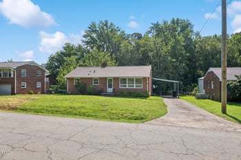 2210 Whitsett St, Burlington, NC 27215