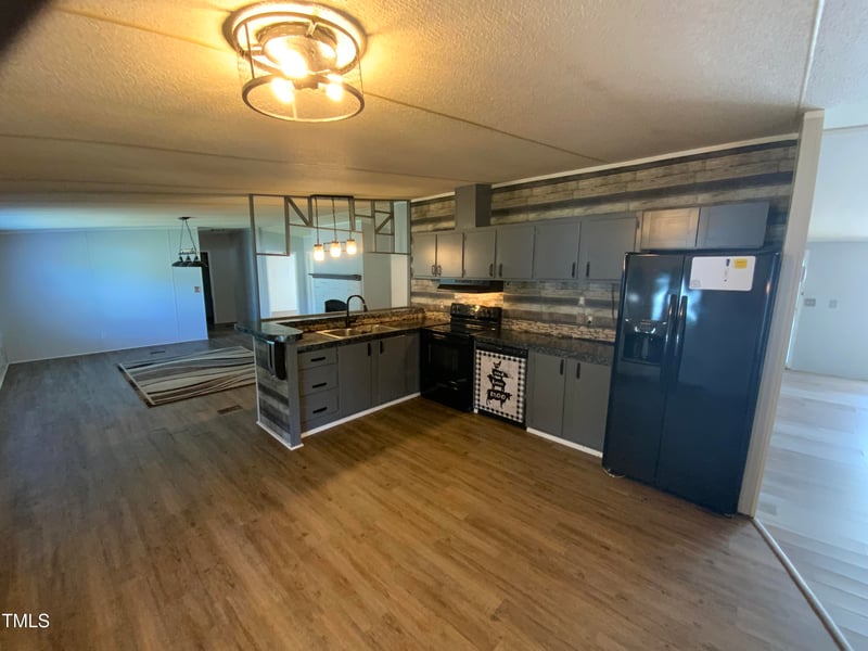 2211 Al Ray Rd, Fayetteville, NC 28312