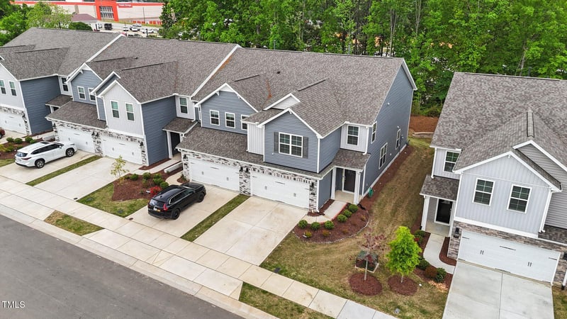 2211 Cherry Top Dr, Fuquay Varina, NC 27526
