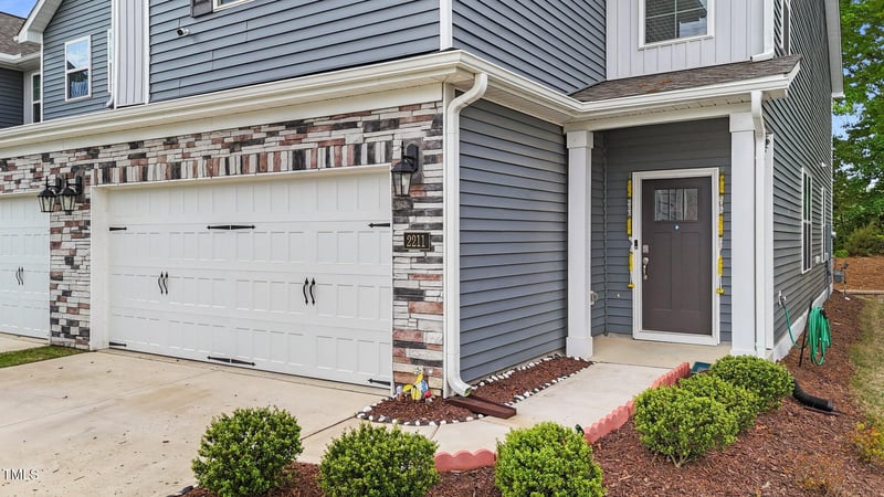2211 Cherry Top Dr, Fuquay Varina, NC 27526