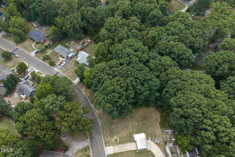 2211 Eastwood Dr, Durham, NC 27703