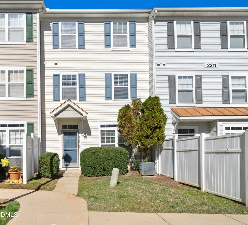2211 Raven Rd #102, Raleigh, NC 27614