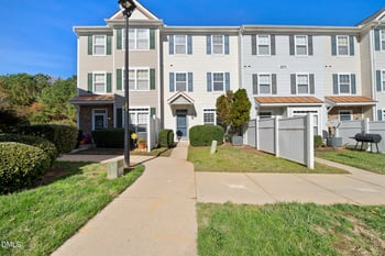 2211 Raven Rd #102, Raleigh, NC 27614