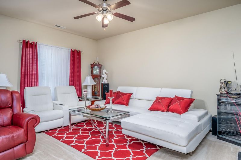 2211 Shepherd Valley St, Raleigh, NC 27610