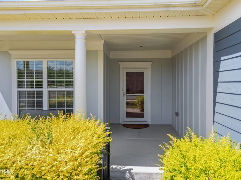 2212 Bloomsbury Manor Dr, Durham, NC 27703