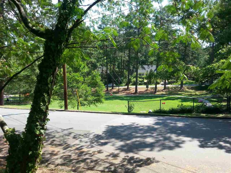 2212 W Club Blvd, Durham, NC 27705