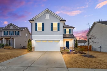 2212 Fairway Green Dr, Fuquay Varina, NC 27526