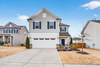 2212 Fairway Green Dr, Fuquay Varina, NC 27526