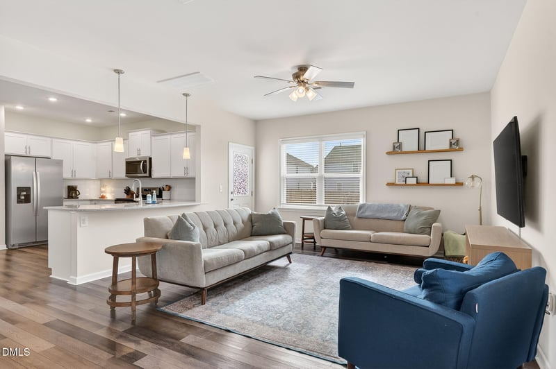 2212 Fairway Green Dr, Fuquay Varina, NC 27526