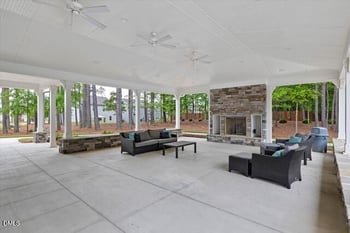 2212 Fairway Green Dr, Fuquay Varina, NC 27526